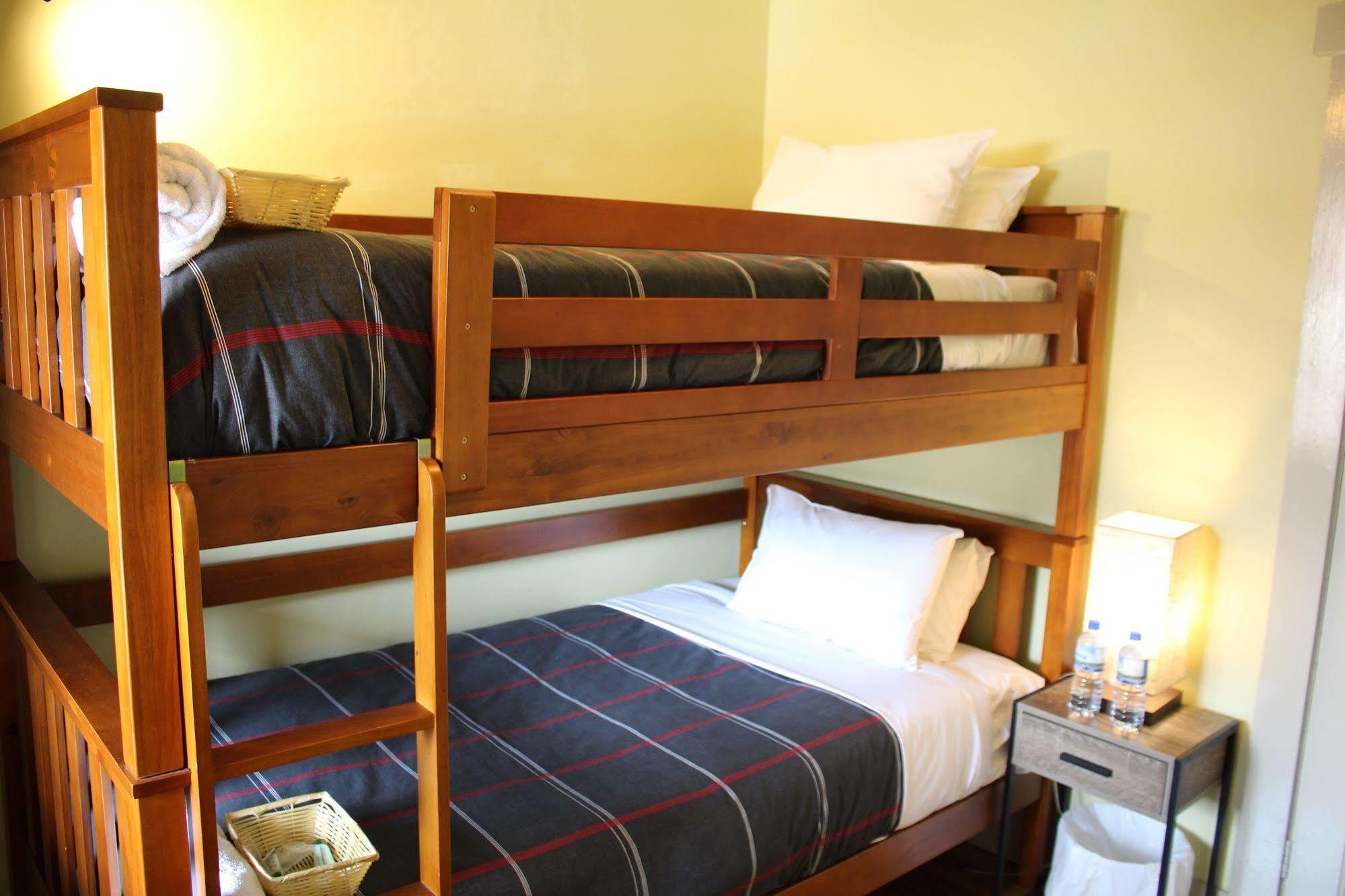 The Tasmanian Inn Хобарт Экстерьер фото