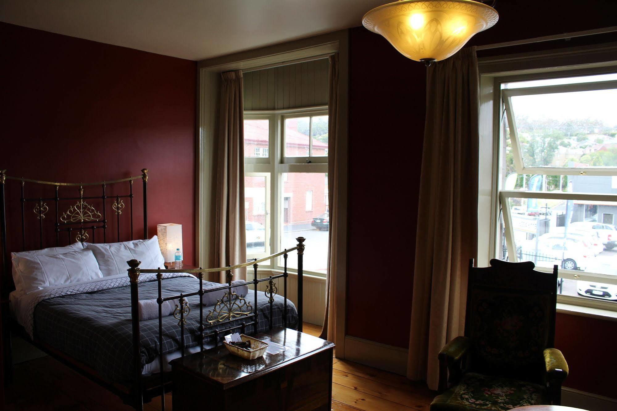 The Tasmanian Inn Хобарт Экстерьер фото