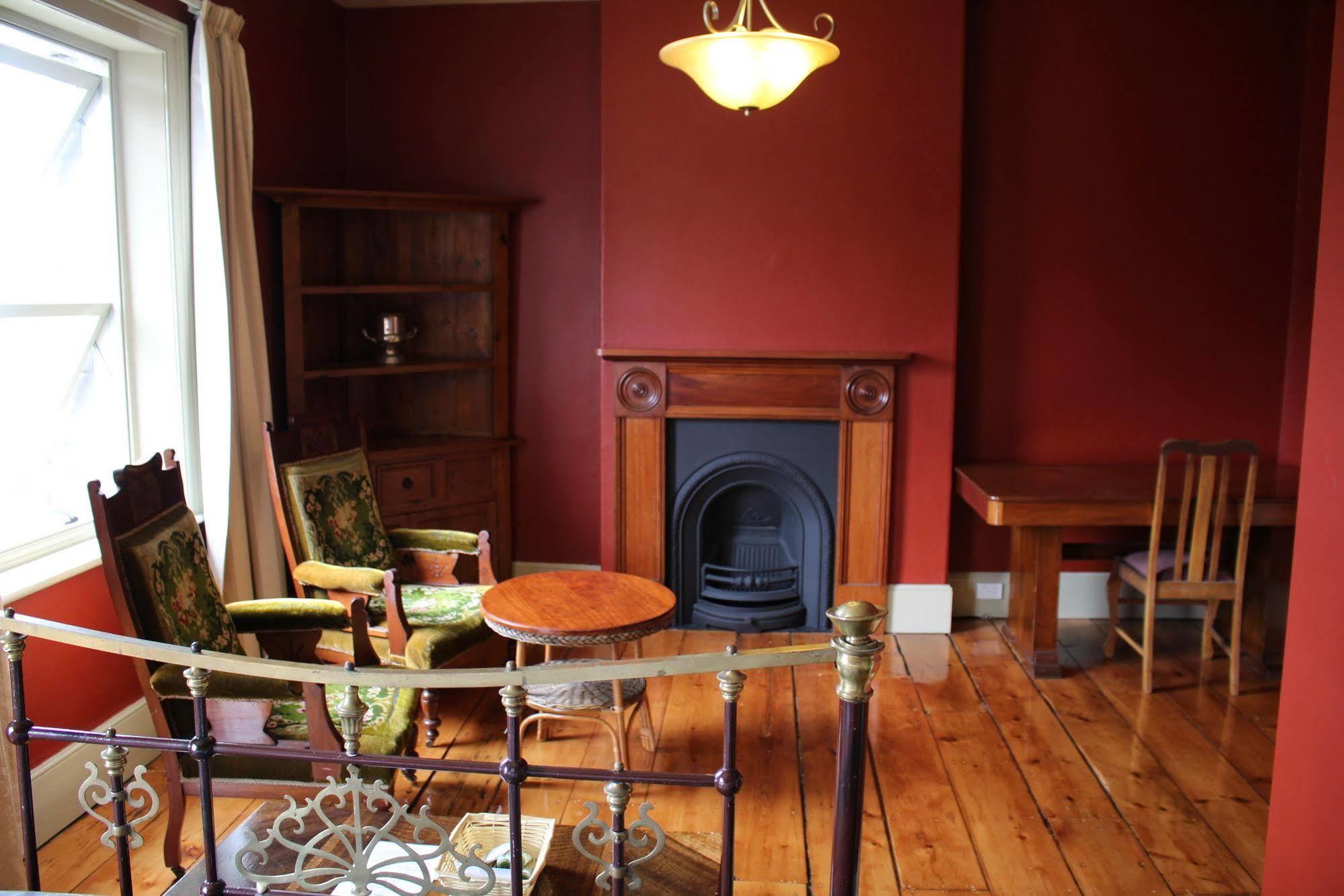 The Tasmanian Inn Хобарт Экстерьер фото
