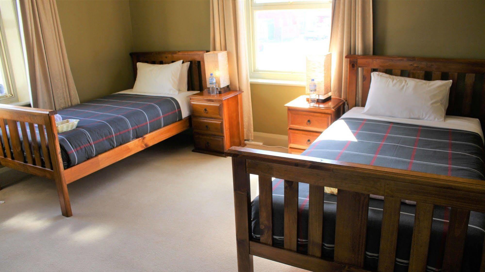 The Tasmanian Inn Хобарт Экстерьер фото